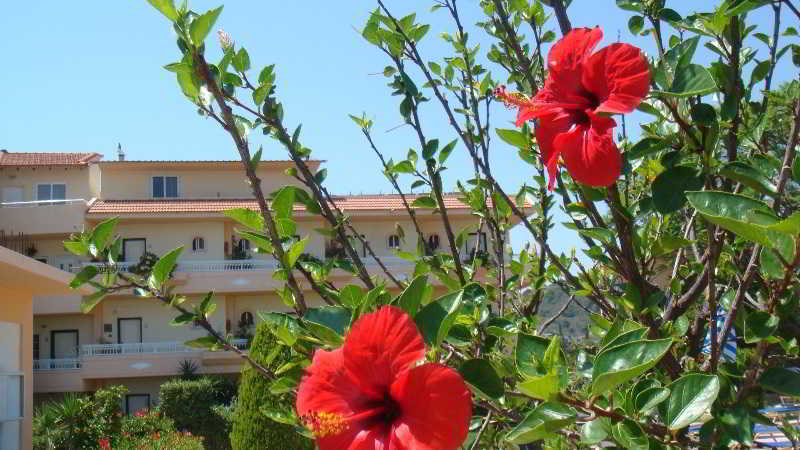 Lyristis Dinos Studios & Apartments Faliraki Bagian luar foto