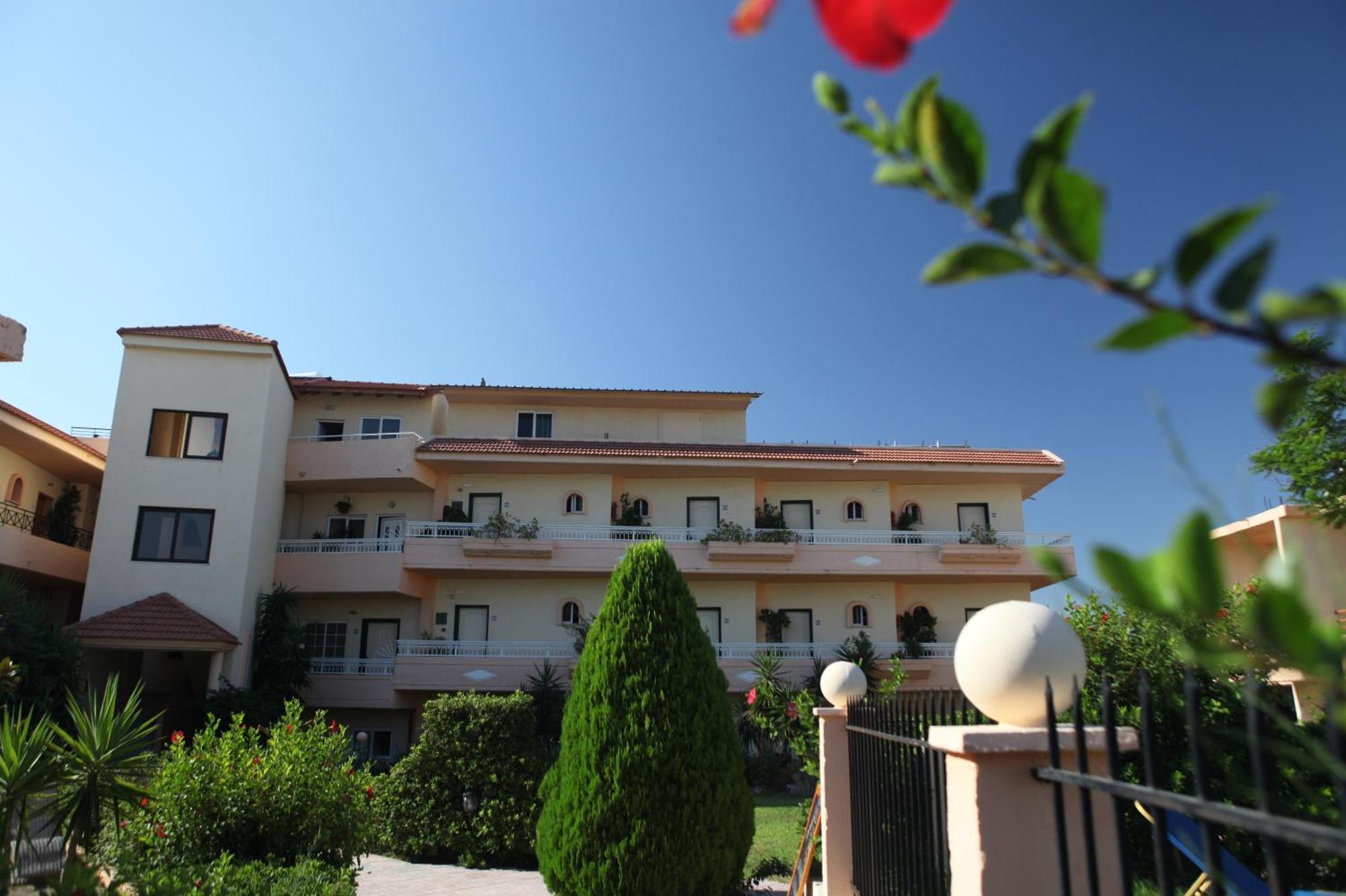 Lyristis Dinos Studios & Apartments Faliraki Bagian luar foto