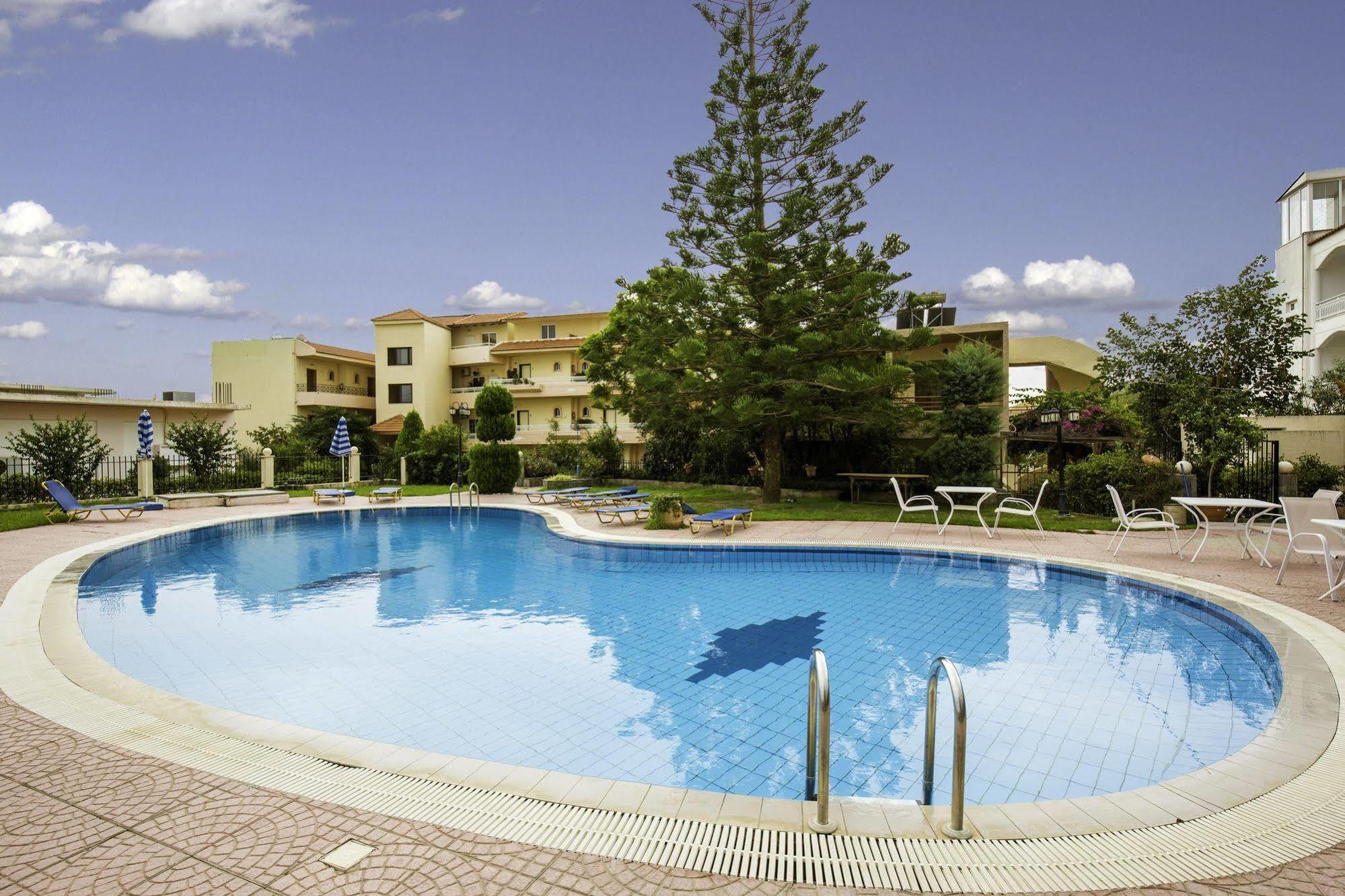 Lyristis Dinos Studios & Apartments Faliraki Bagian luar foto