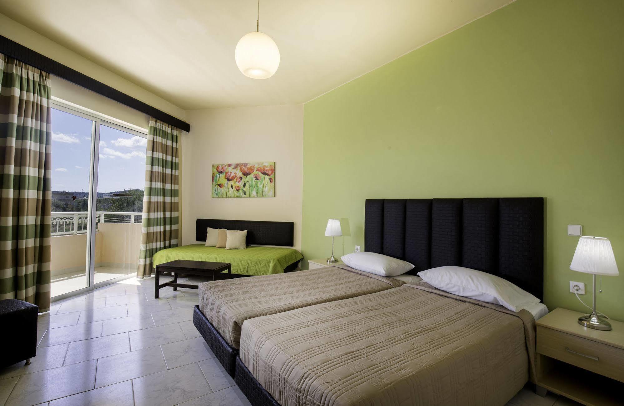 Lyristis Dinos Studios & Apartments Faliraki Bagian luar foto