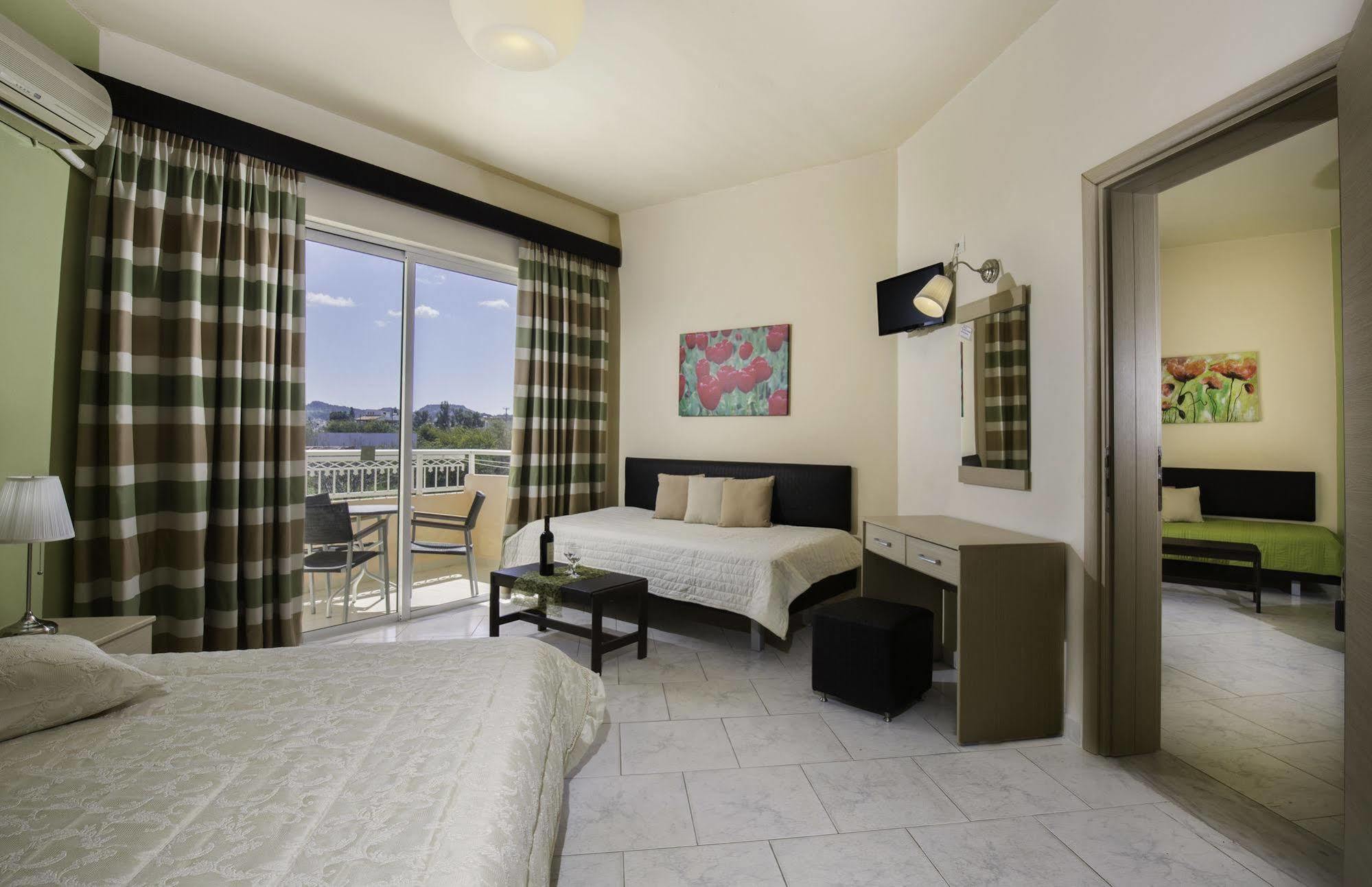 Lyristis Dinos Studios & Apartments Faliraki Bagian luar foto